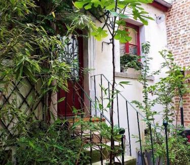 Charonne Apartment | lapetitemaisondeparis
