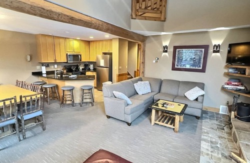 Lutsen House | Large 5BR Ski-In/Ski-Out | Sauna | Sleeps 12