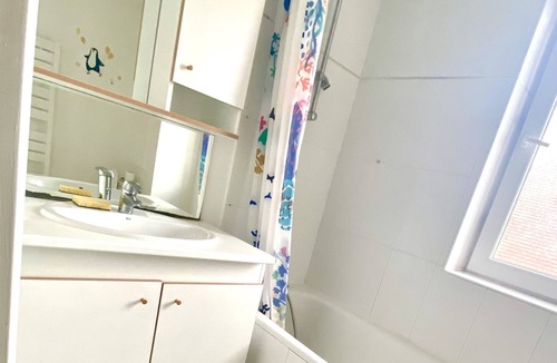 Saint-Witz Apartment | Large apartment near Roissy / Parc Asterix