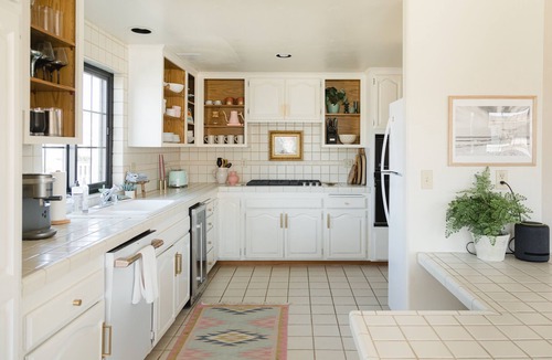 Hollywood House | Large California Beach House Impeccably Designed for Comfort 20 Steps to Beach!