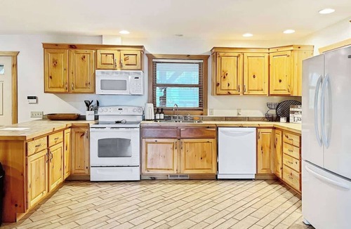 Big Bay House | Large Family Home on Petenwell Lake