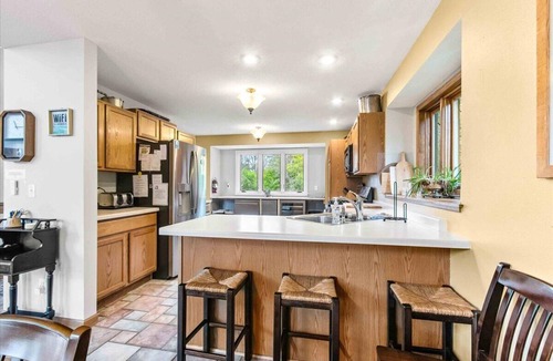 Big Bay House | LARGE LAKEFRONT HOME ON LAKE PETENWELL WITH VOLLEYBALL COURT