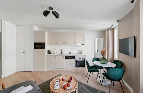 Epinettes Apartment | Lavie Maison : Apartment near Montmartre