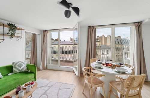 Epinettes Apartment | Lavie Maison: Spacious Apartment with Terrace