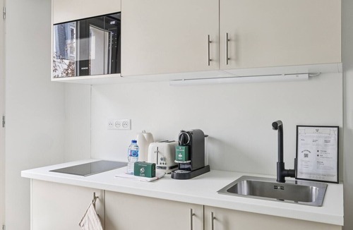 Epinettes Apartment | Lavie Maison : Spacious Studio near Montmartre