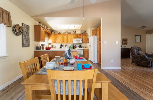 Kernville House | Lazy Squirrel - Cozy Family House. Game Room. Mountains. 10 min River
