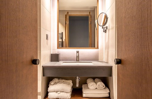 Saint-Lambert Hotel | Le Bellune Paris Hotel & Spa