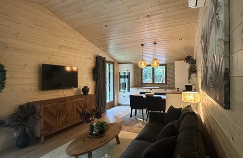 Gouvieux Ski Chalet | Le Chalet du lys