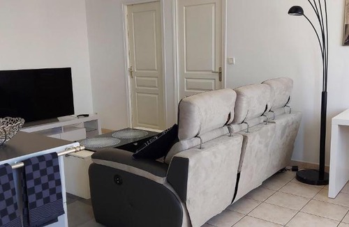 Le Plessis-Belleville Apartment | Le CONTI Proche Roissy - Astérix- Gare