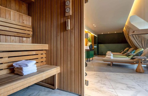 Saint-Louis Hotel | Le Louis Hotel Versailles Château - MGallery Collection