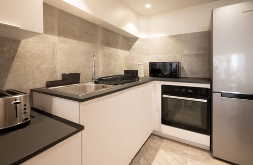 Quartier du Petit-Montrouge Apartment | Le Patio d’Alésia - Welkeys