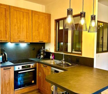 Gouvieux Apartment | Le petit Hameau, t2 avec jardin et parking