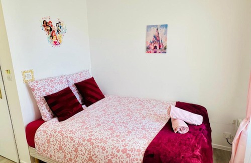 Bailly-Romainvilliers Apartment | Le petit Royaume des princesses 14 min Disneyland