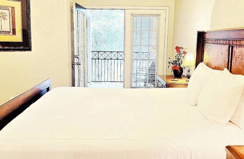 Gulfport Villa | Legacy Villa 806 | Just a Short Walk to the Beach!