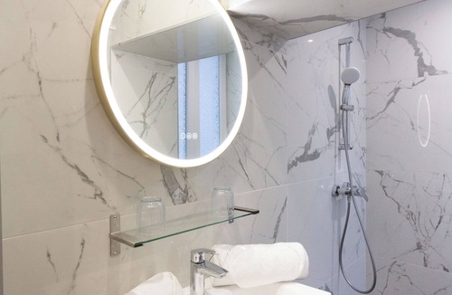 15th Arrondissement Hotel | Les Studios Mademoiselle