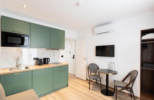Grenelle Hotel | Les Suites Tour Eiffel