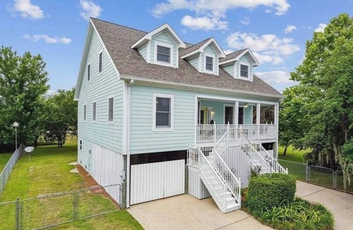 Waveland House | Life's A Beach 3BR 3BA Beach House