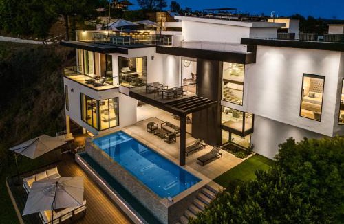Bel Air Villa | Linda Flora Modern Estate