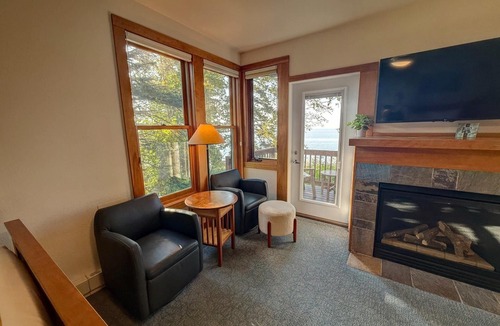 Lutsen Condo | Located on Lake Superior, this guestroom is ideal for family & friends