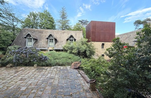 Les-Loges-en-Josas Apartment | Loft de charme au milieu de la nature avec piscine