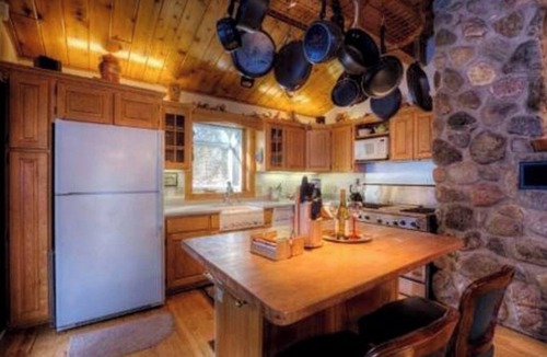Rapid City House | Log cabin-style home near hiking trails w/hot tub, & 2 fireplaces