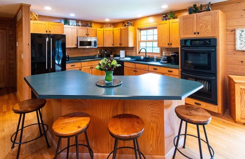 The Galena Territory House | Log Home Luxury, Comfort Defined and Moonbeam Views! Access to Owners' Club Fun!