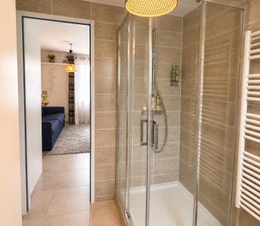 Le Mesnil-en-Thelle Apartment | Logement cosy au calme Proche Chantilly et gares