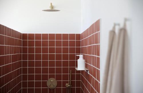 Parmain Bed & Breakfast | Lomalia