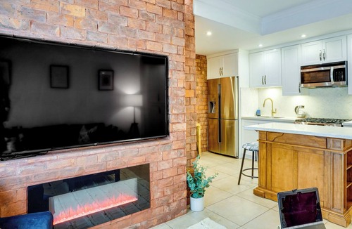 East Village Apartment | Long Beach Vacation Rental < 1 Mi to Beach!