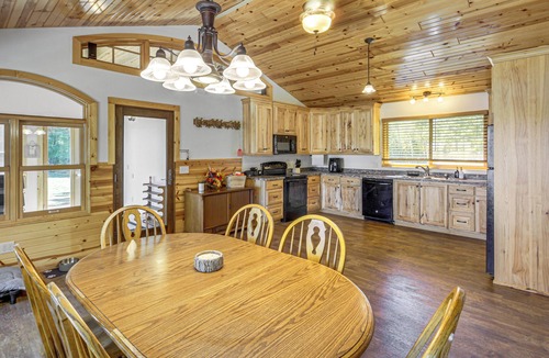 Parkers Prairie Cabin | Long Lake Cabin on 7 acres w/Fire Pit & More!