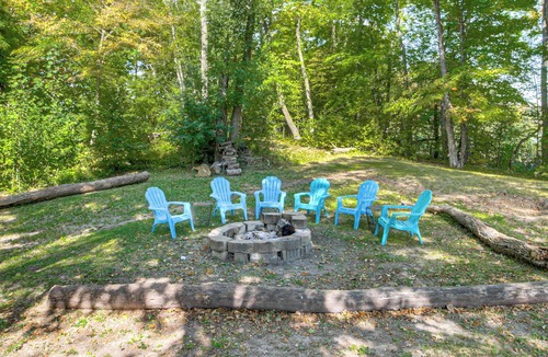 Parkers Prairie Cabin | Long Lake Cabin on 7 acres w/Fire Pit & More!
