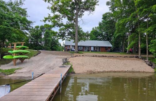 Parkers Prairie House | Long Lake Cabin on 7 acres w/Fire Pit & More!