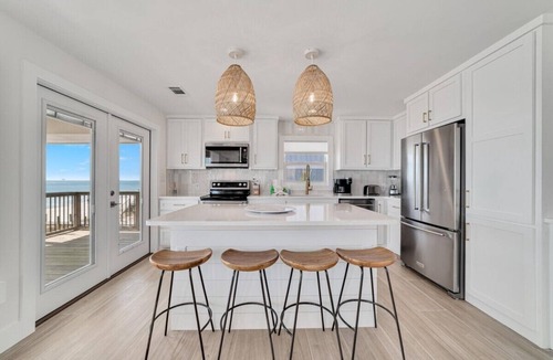 Surf Side Shores House | Lost Palms. Great 2 bedroom 2 bath home that sits directly on the Gulf front.