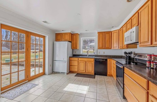 Leesburg House | Loudoun's Little White Escape