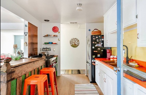Simi Valley House | Lovely Dog Friendly 3-bedroom house with AC in Santa Susana area of Simi Valley