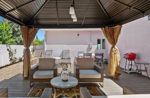 North Hollywood House | Lovely Home with Patio By Universal & Hollywood - Casa Rosa