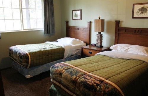 Eagle River House | Lower Lynx Lake two bedroom condo at Wild Eagle Lodge