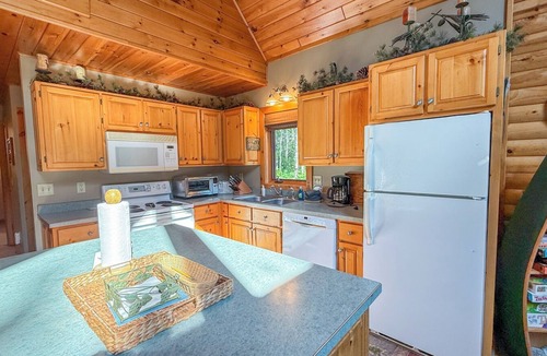 Lutsen Cabin | Lutsen Log Lodge 14 - Lutsen, MN - Cascade Vacation Rentals