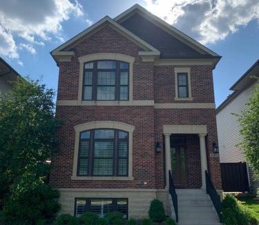 Ashburn House | LUX HOME 5 BD, GIFT CARD, GAME ROOM, and more!
