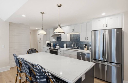 Falmouth Apartment | LUX on Main | Downtown | Parking | Sleeps 8, #204