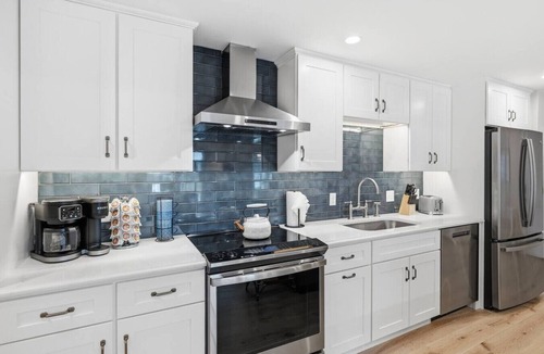 Falmouth Apartment | LUX on Main | Downtown | Parking | Sleeps 8, #204