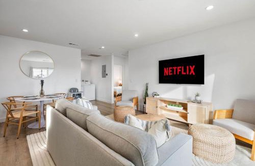 Harbor Apartment | Luxe 3BR South Bay - Comfort and Close to Beach