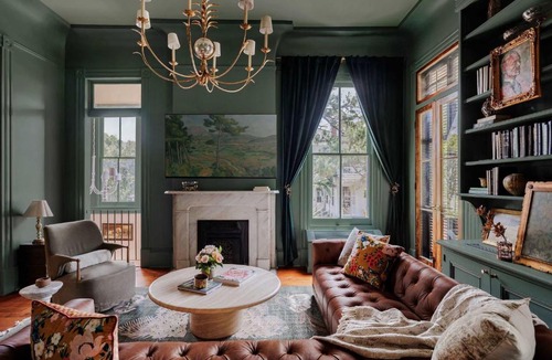 Touro House | Luxe 6-bedroom Garden District Suite Hotel Pool