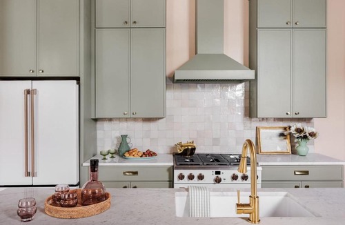 Touro House | Luxe 6-bedroom Garden District Suite Hotel Pool