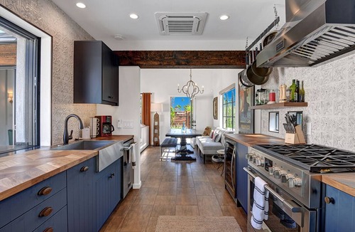 Warm Sands House | Luxe Bungalow - Indoor and Outdoor Paradise!