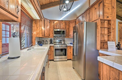 Pine Mountain Club Cottage | Luxe Escape w/Decks, Mtn Views, Game Room!