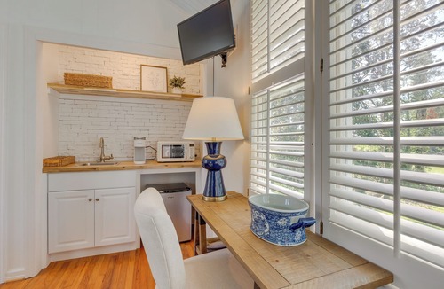Montrose House | Luxe Fairhope Home w/Covered Patio: Walk to Bay