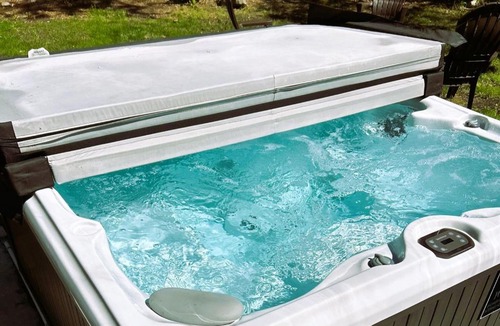 Orleans House | Luxe Holiday in Orleans! 5BR Hot Tub, Bikes, Game Room, Beaches