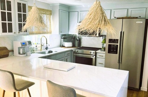 Orleans House | Luxe Holiday in Orleans! 5BR Hot Tub, Bikes, Game Room, Beaches