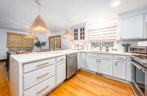 Orleans House | Luxe Holiday in Orleans! 5BR Hot Tub, Bikes, Game Room, Beaches